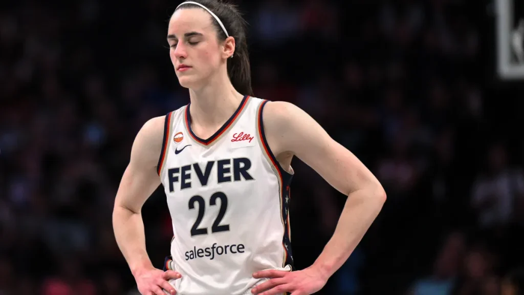caitlin clark drilled a 3 over dijonai carrington and had a hilarious reaction