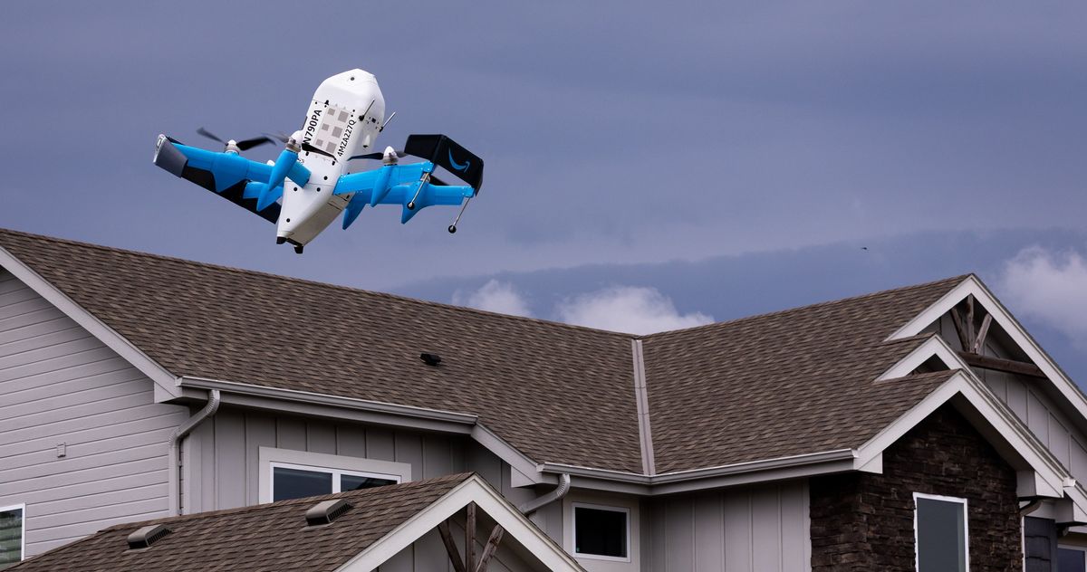 i can’t stop watching this amazon drone drop someone’s package in their pool