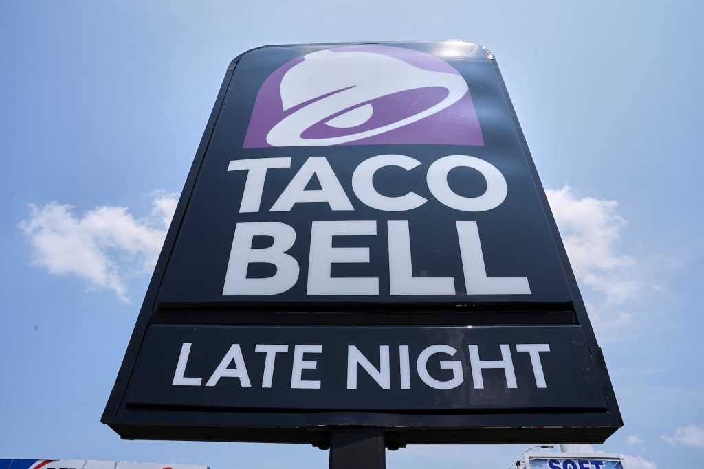 taco bell’s new promotions are taking customers back in time 10 years