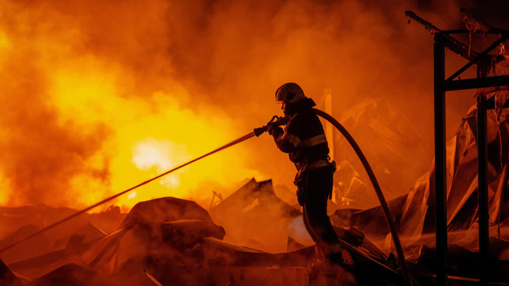 Ukrainian capital lit up by massive overnight Russian strikes, killing 17 ukrainian capital lit up by massive overnight russian strikes, killing 17