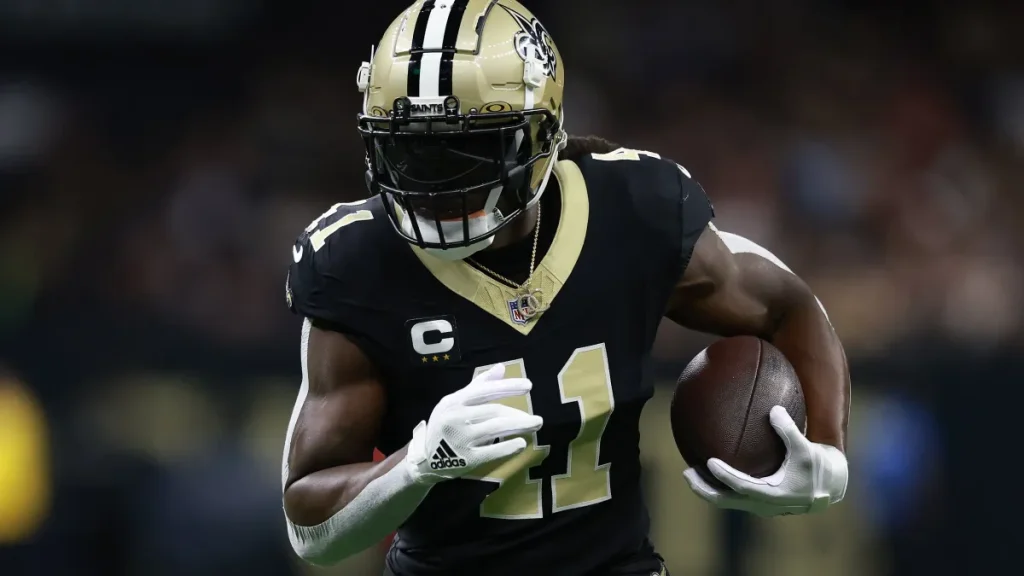 saints get bad news on alvin kamara amid mcl injury timeline