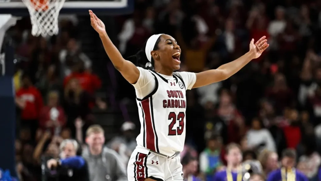 bree hall’s striking photo has fans asking indiana fever guard for her abs routine