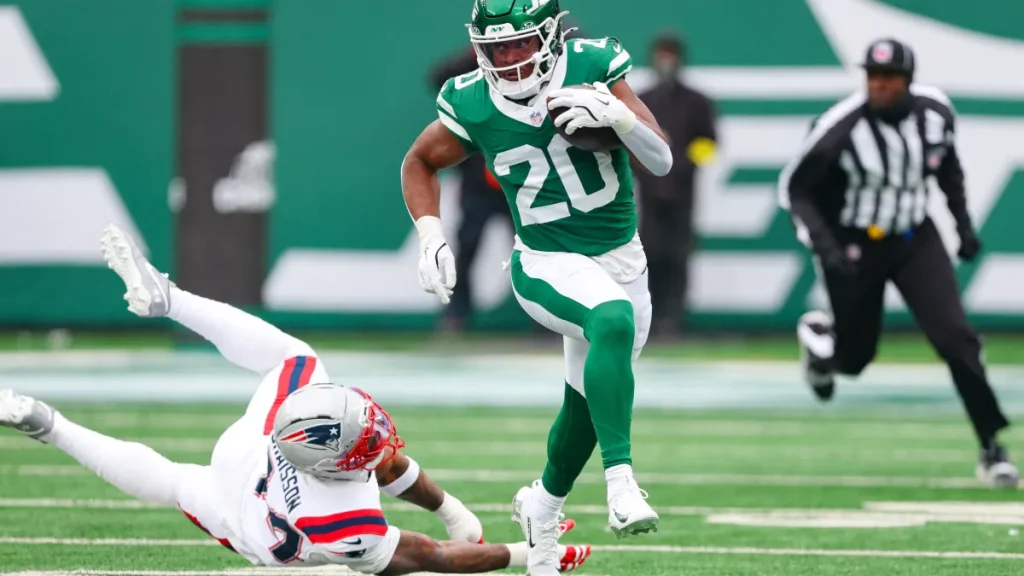 jets get concerning breece hall scare amid reported untouched injury