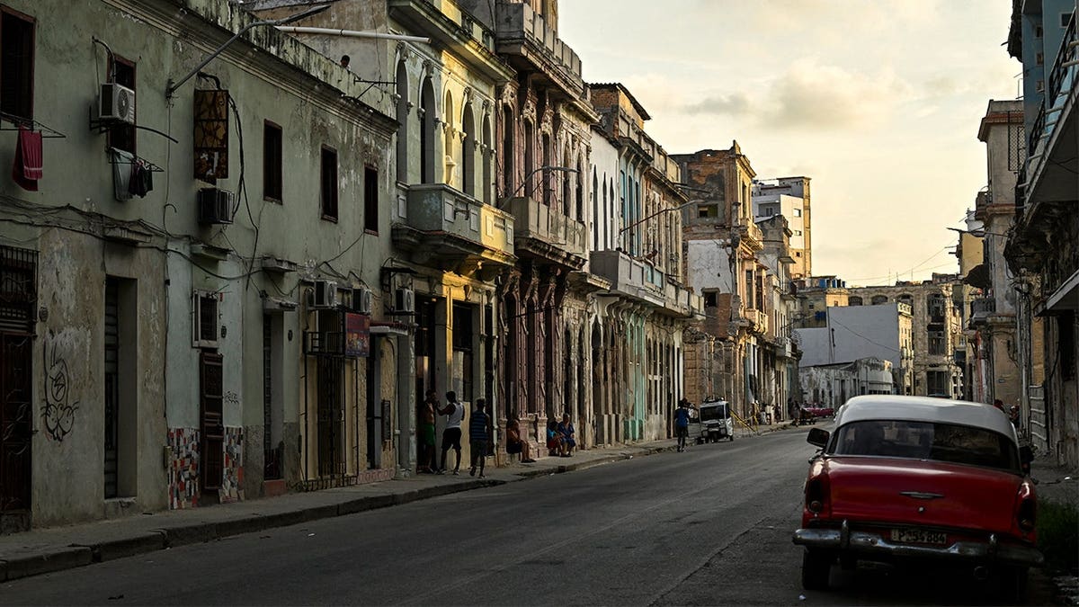cuba suffers power failure as us embassy havana warns americans of disruptions