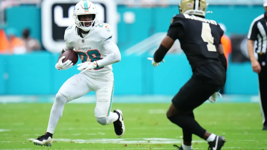 miami dolphins head coach jeff hafley drops bombshell on de’von achane’s 2026 workload