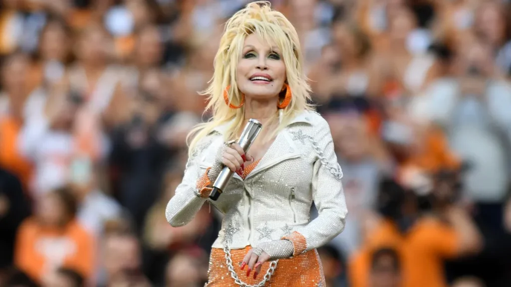 how tennessee football will honor the late dolly parton this season