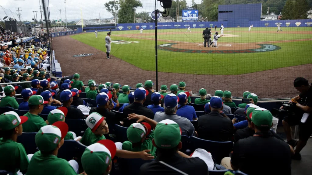 meet kinley rasmus, the historic little league world series star with mlb ties