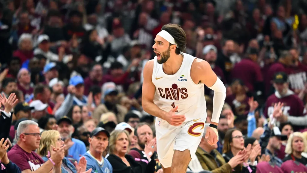cavaliers gm koby altman pens a heartfelt farewell for max strus after the latest trade