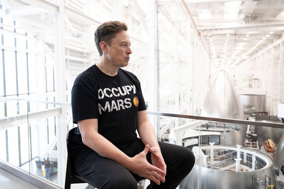 elon musk projects $1t in spacex revenue after spending $16b on a.i. in 3 months