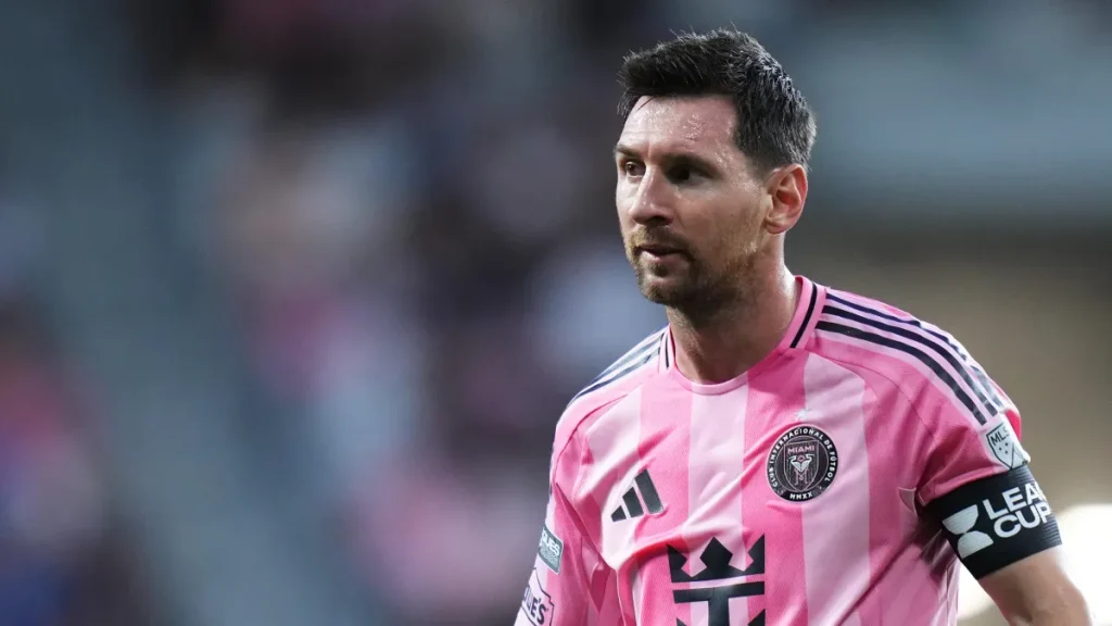 lionel messi casts doubt about playing future after father's death: 'i don't know how to carry on'