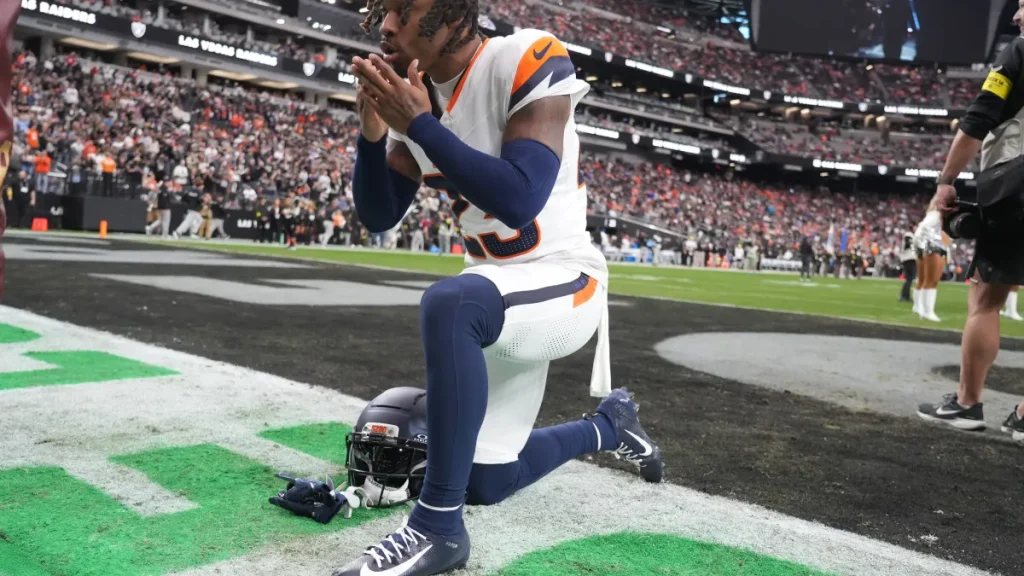Why Jahdae Barron is gifting his big game ball to his sister why jahdae barron is gifting his big game ball to his sister