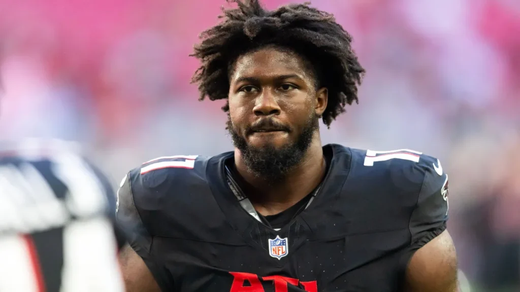 jalon walker injury update: falcons edge carted off field with what is feared to be serious knee injury