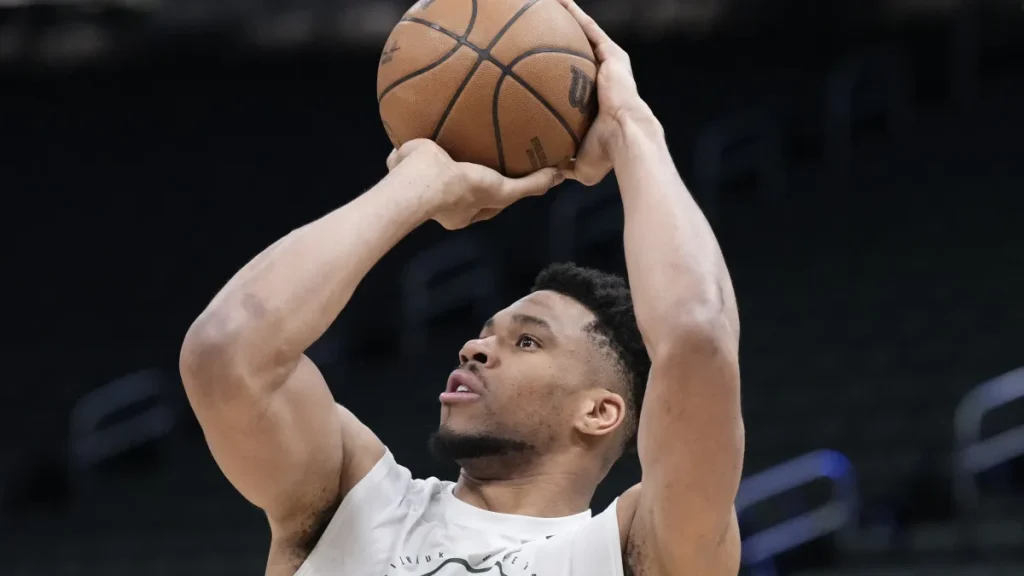 why heat fans are ecstatic after giannis antetokounmpo's latest post on instagram