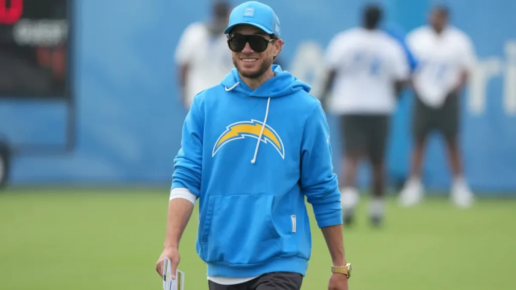 chargers oc mike mcdaniel reveals rb plan that could lead to a committee