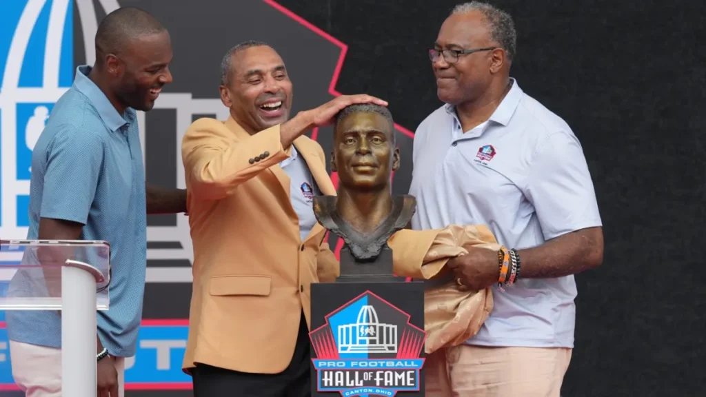 Roger Craig announces dementia diagnosis 'may be related to concussions' during Hall of Fame speech roger craig announces dementia diagnosis 'may be related to concussions' during hall of fame speech