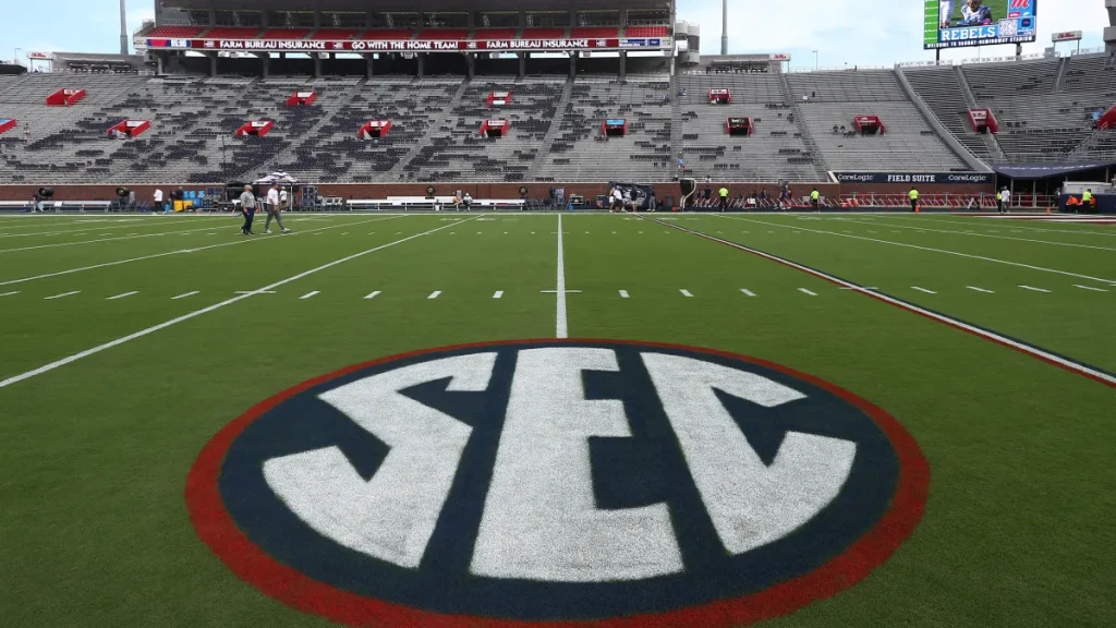 sec, big ten, big 12 ban nfl players returning to college; acc still reviewing