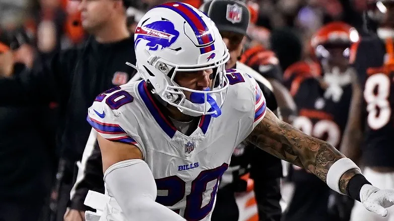 broncos reportedly sign ex bills, rams super bowl champion safety