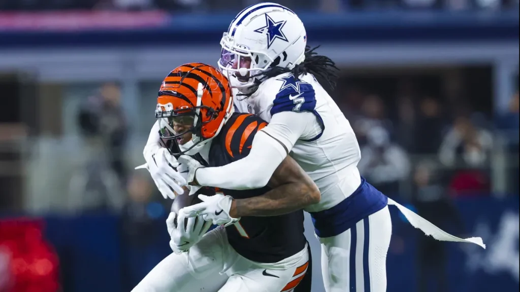seahawks to sign former cowboys, packers all pro cb to one year deal