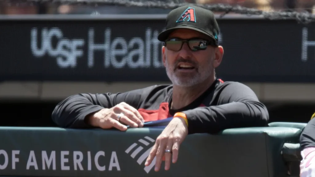 diamondbacks future with torey lovullo likely to rely on playoff outcome