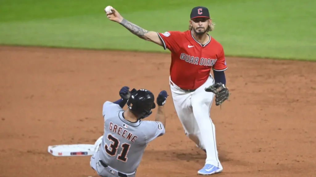 mets cut ties with former guardians infielder after christopher morel decision