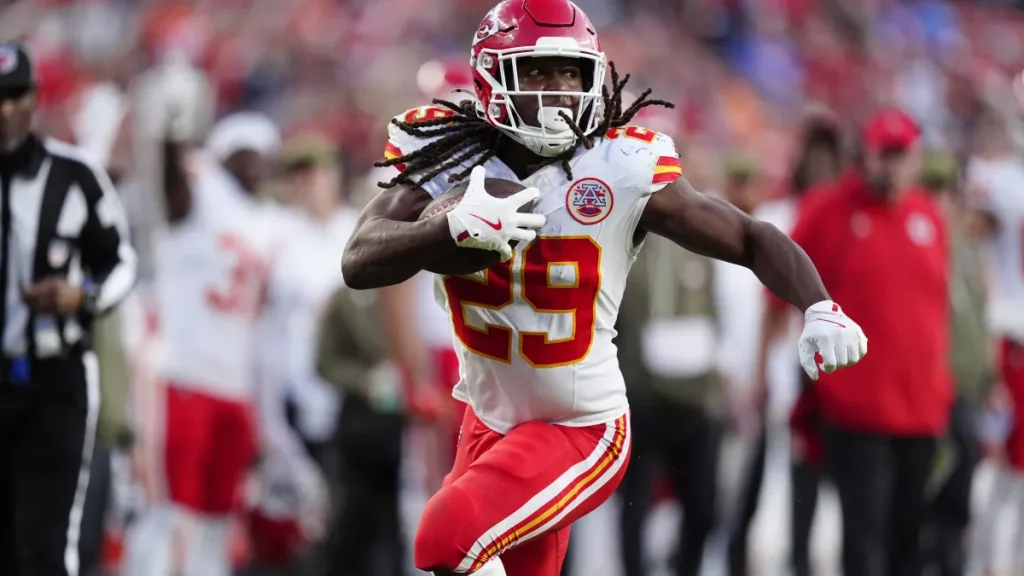 lions host ex chiefs, browns pro bowl rb on a free agent visit