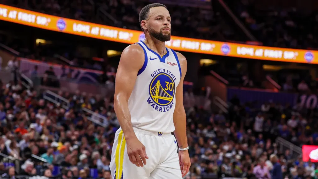 warriors and stephen curry have one important decision to make this month, and it could result in him leaving golden state