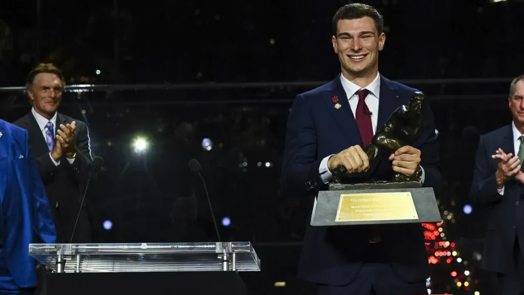 how new heisman voting change will let college football fans pick a winner