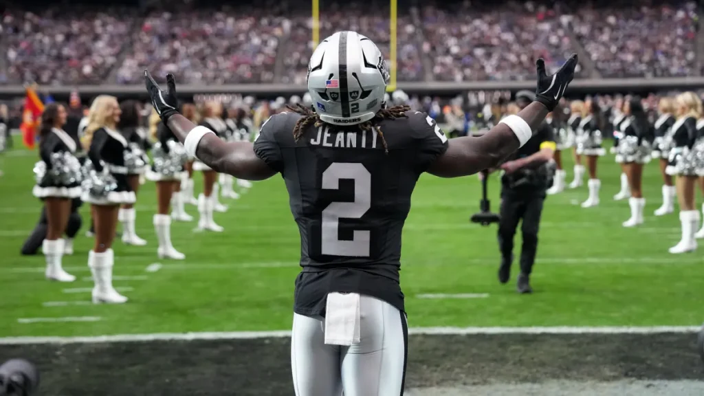 raiders' ashton jeanty boldly declares he will take a year 2 jump after rookie struggles
