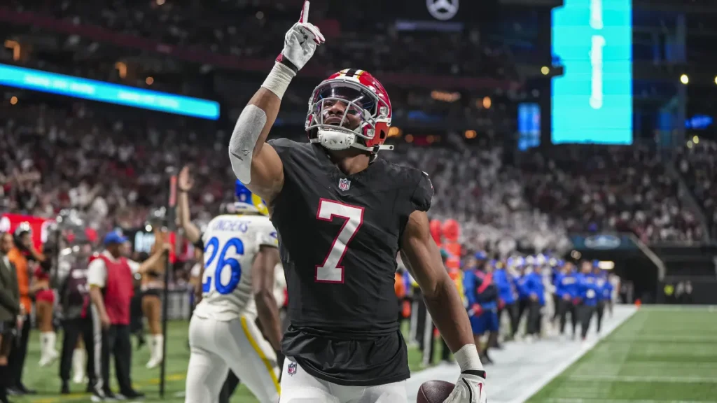 why falcons rb bijan robinson can actually break chris johnson's nfl record