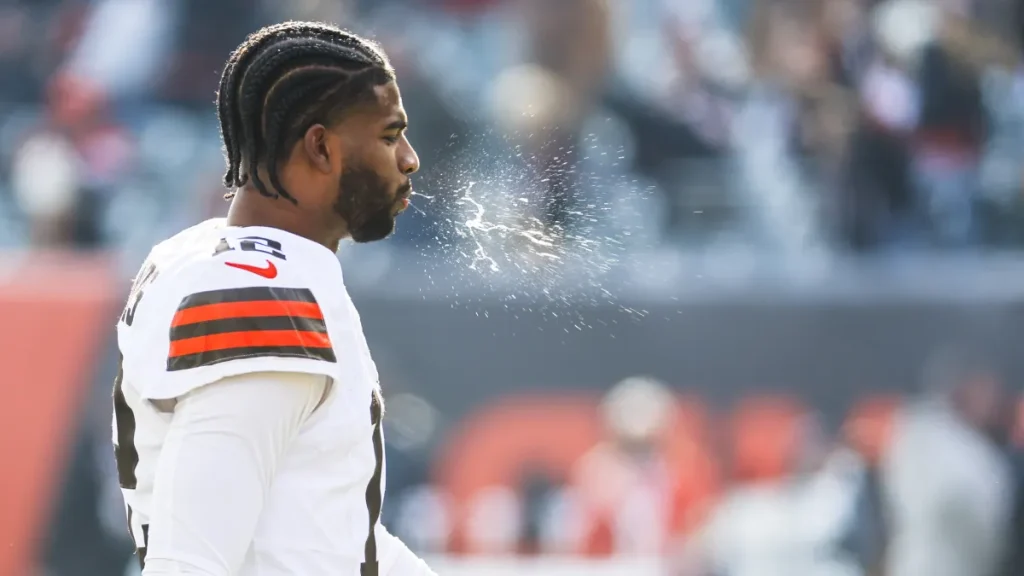 shedeur sanders gets unwelcomed trash talk from c.j. gardner johnson