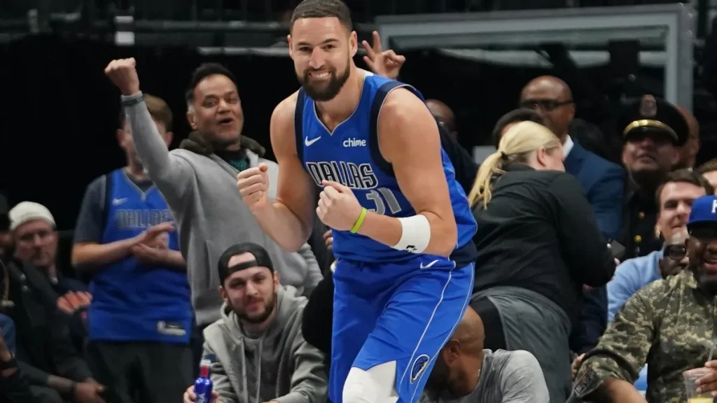 lakers, heat receive troubling ex warriors klay thompson buyout update from mavericks