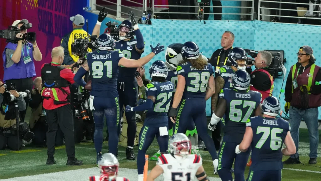 seahawks get brutal update on fan favorite wr after 'serious' injury