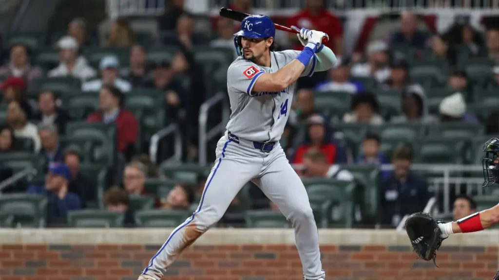 jac caglianone leaves royals game with apparent rib injury