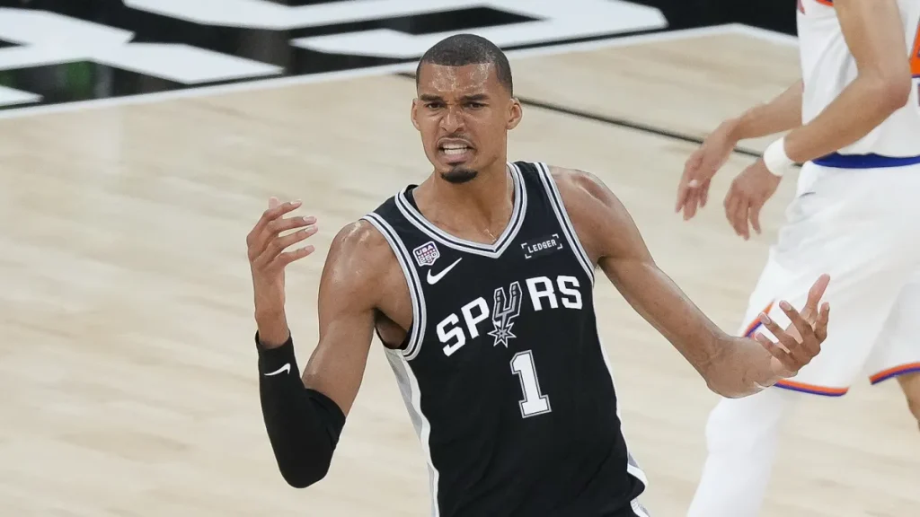 spurs' victor wembanyama boldly forecasted to have ben wallace, hakeem olajuwon nba dpoy trajectory