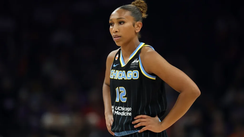 sky rookie sydney taylor stuns aces with game winning 3 pointer at the buzzer
