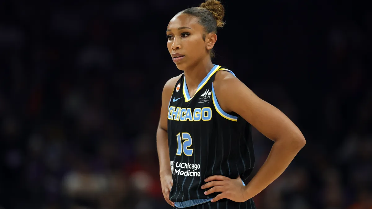 sky rookie sydney taylor stuns aces with game winning 3 pointer at the buzzer