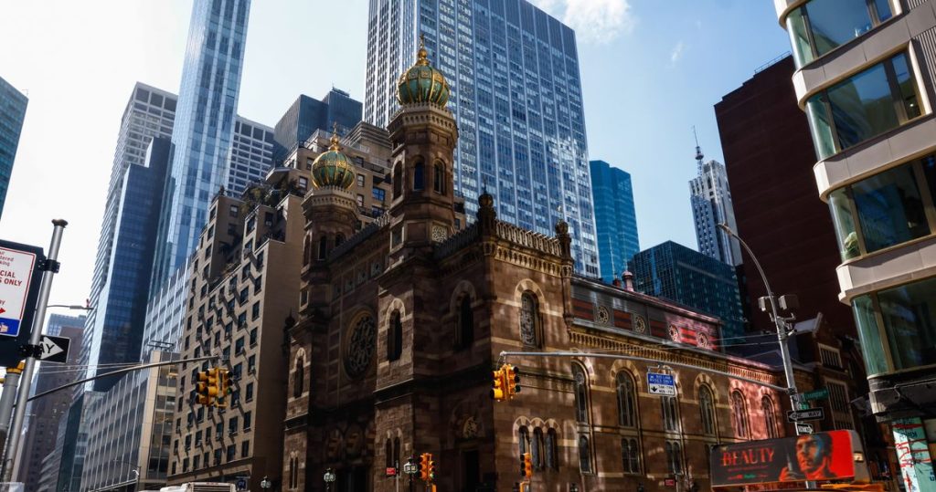 the disturbing details of friday night’s manhattan synagogue attack