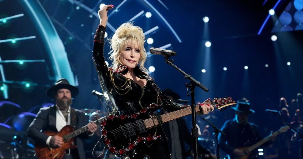 trump finds way to make dolly parton’s death about him