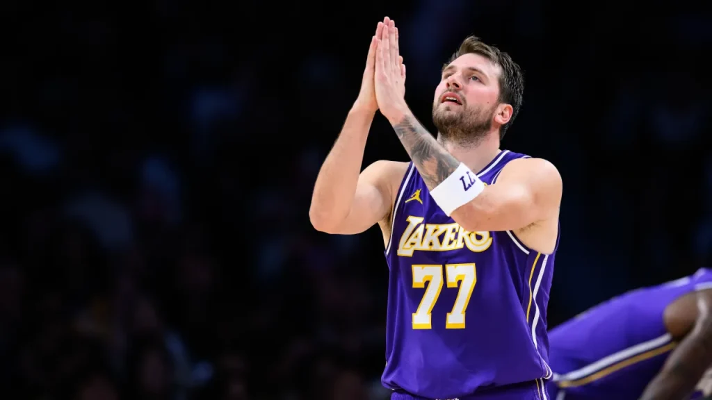 lakers reportedly sign ex knicks, celtics 6 foot 8 bronny james teammate for training camp