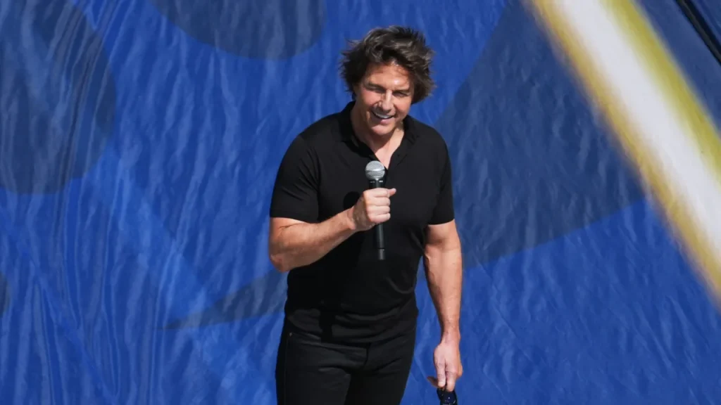 why is tom cruise at chiefs broncos? actor spotted sitting with taylor swift at 'mnf' game