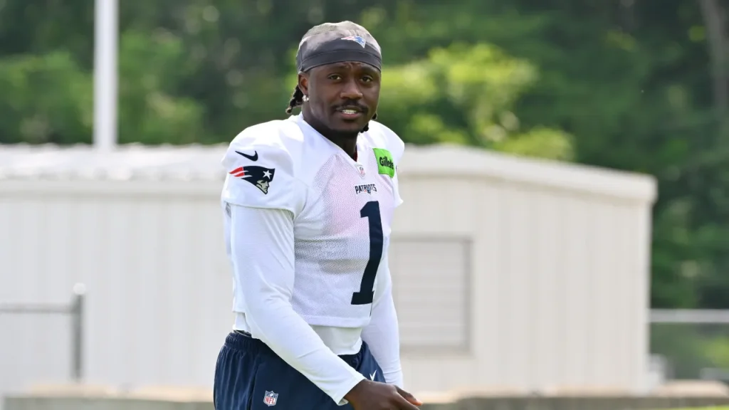 a.j. brown injury update: latest news on patriots wr's status in week 1 game
