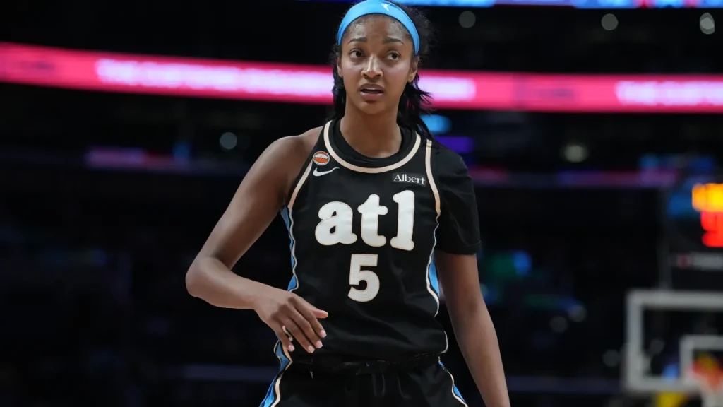 angel reese adds protective mask for dream’s playoff opener after facial injury
