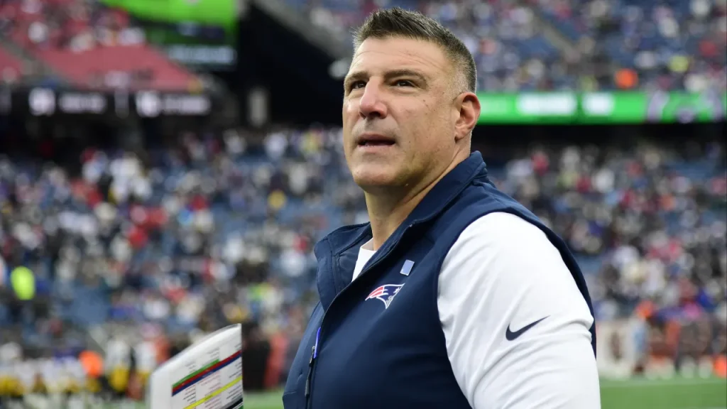 'you're not gonna ruin my sunday': mike vrabel has hilarious reaction to concerns about patriots offense