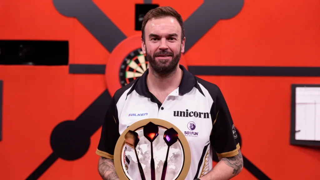 Ross Smith thrashes Gerwyn Price to win World Series of Darts Finals ross smith thrashes gerwyn price to win world series of darts finals