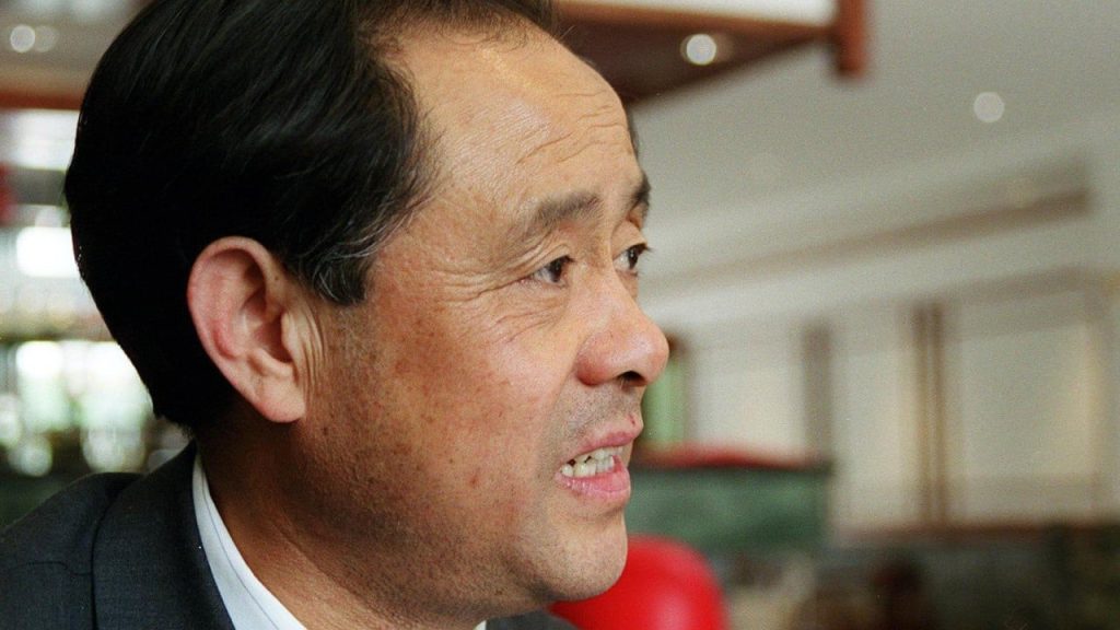 former director of leading chinese museum jailed 3 years after art selling scandal