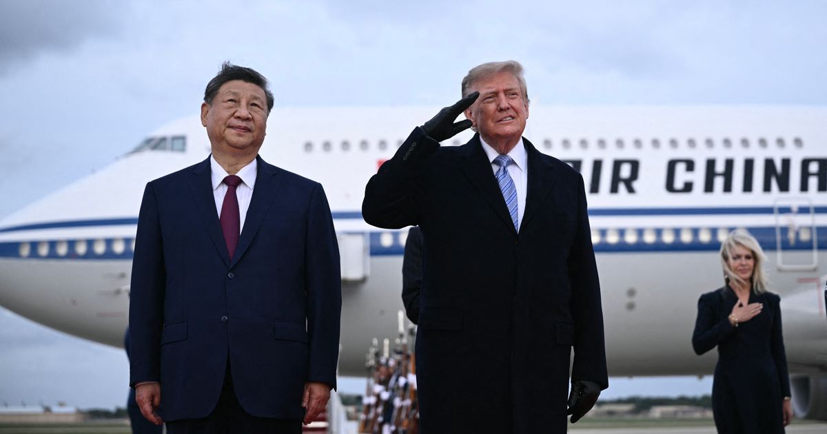 trump makes xi greeting as awkward as possible