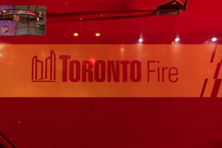 8th floor toronto apartment fire leaves man in life threatening condition – toronto