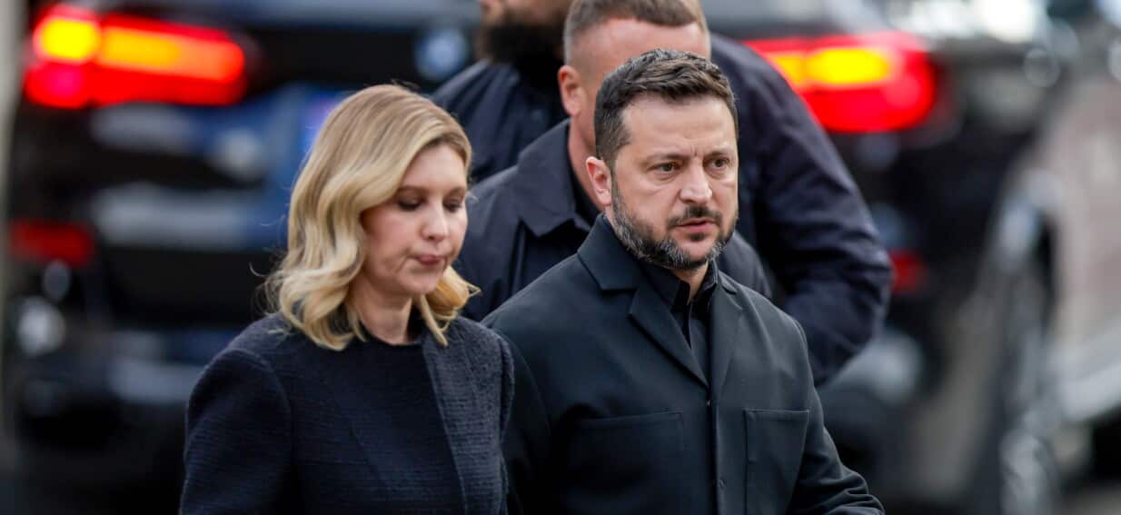 zelenskyy’s plane ‘almost hit’ by drone; trump says putin wants ukraine deal