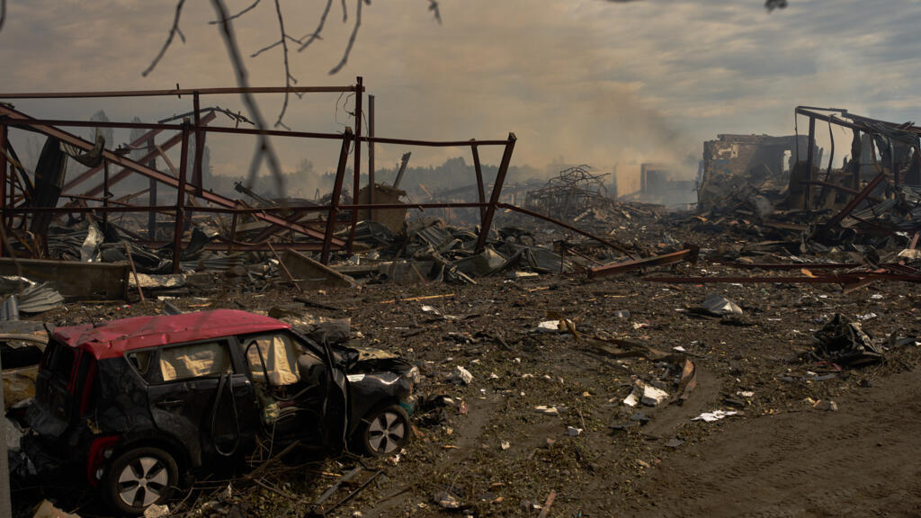 russian missile and drone attack on kyiv kills at least four