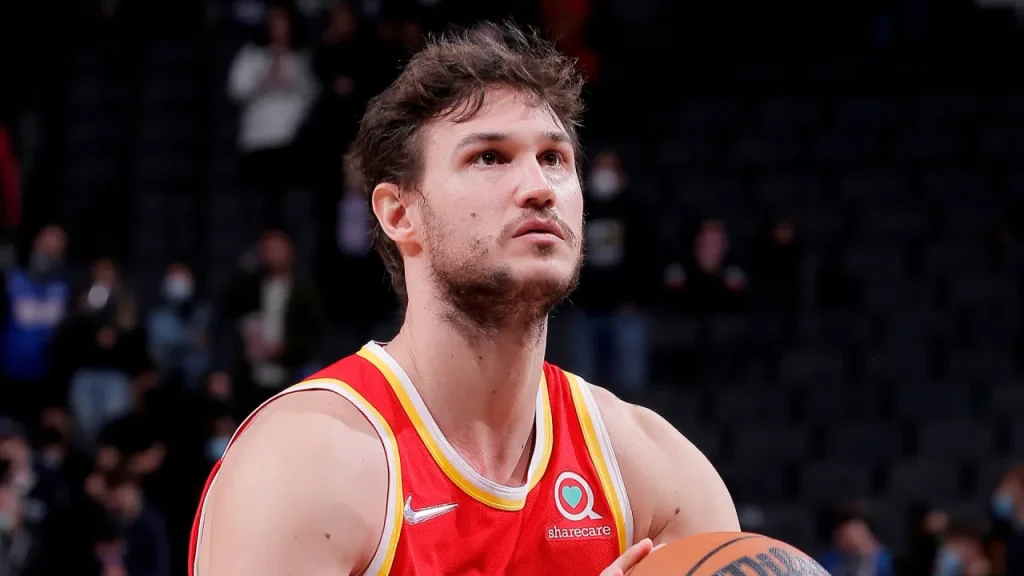 danilo gallinari goes off on kawhi leonard, blaming him for changing his career path